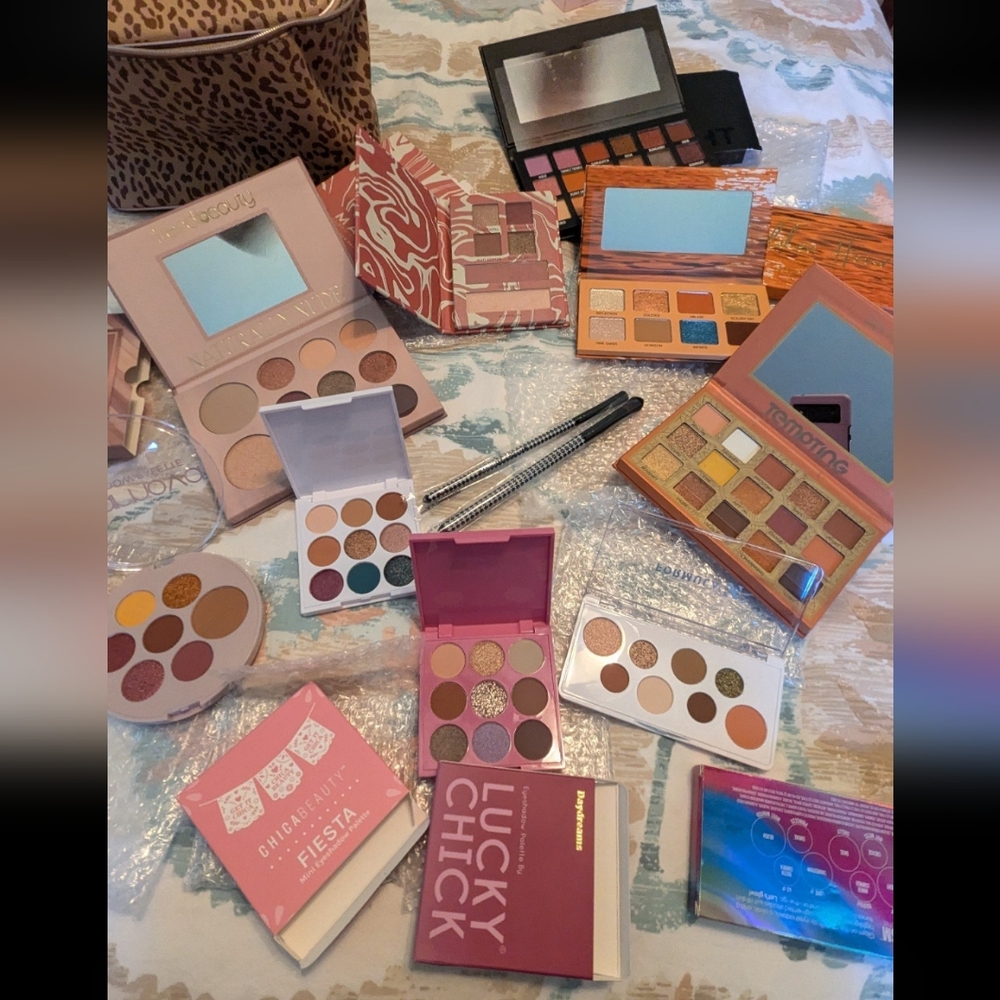 Huge Eyeshadow Palette Bundle